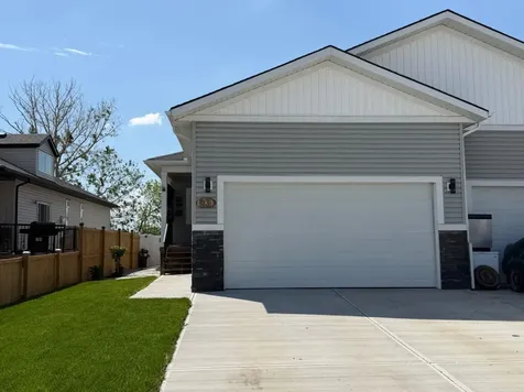 83 Harvest Square Claresholm AB T0L 0T0