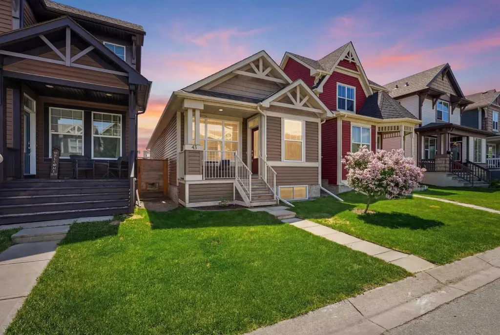 43 Auburn Bay Crescent SE Calgary AB T3M 0K4