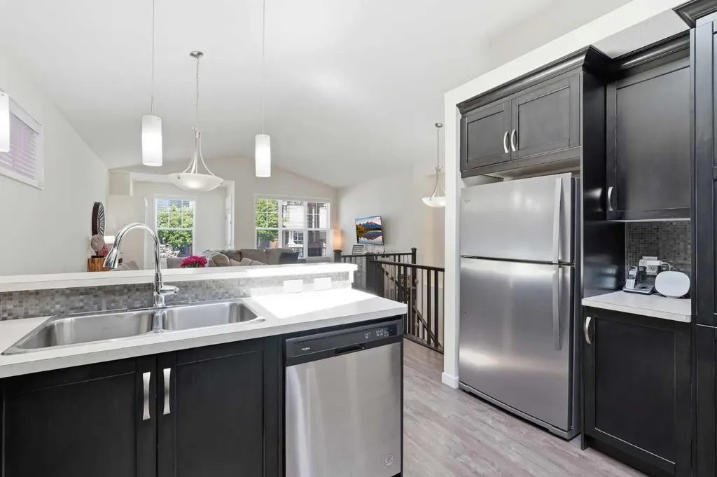 43 Auburn Bay Crescent SE Calgary AB T3M 0K4
