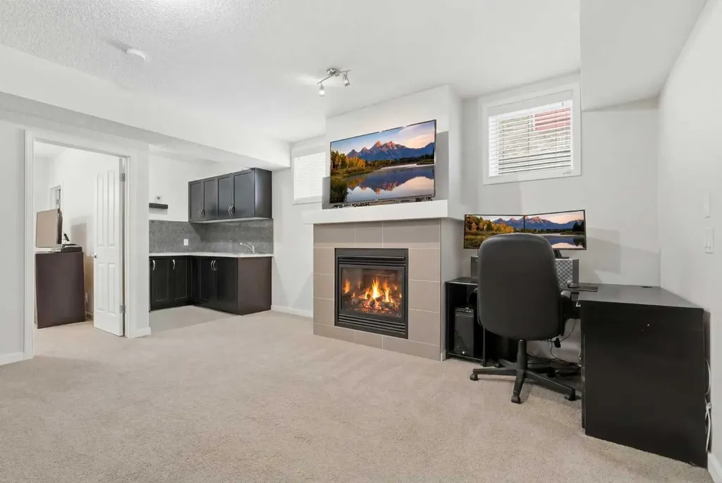 43 Auburn Bay Crescent SE Calgary AB T3M 0K4