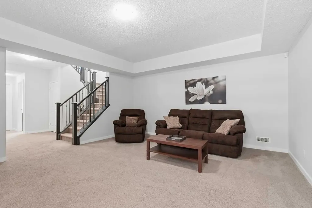 43 Auburn Bay Crescent SE Calgary AB T3M 0K4