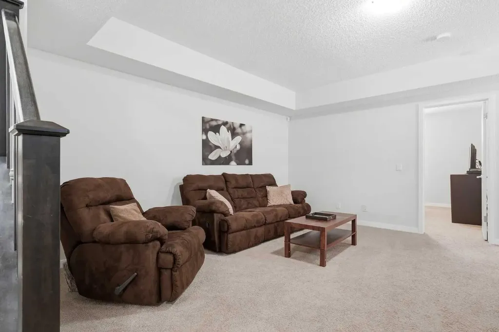 43 Auburn Bay Crescent SE Calgary AB T3M 0K4