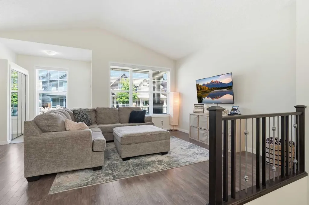 43 Auburn Bay Crescent SE Calgary AB T3M 0K4