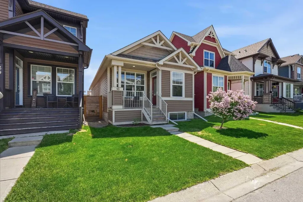 43 Auburn Bay Crescent SE Calgary AB T3M 0K4