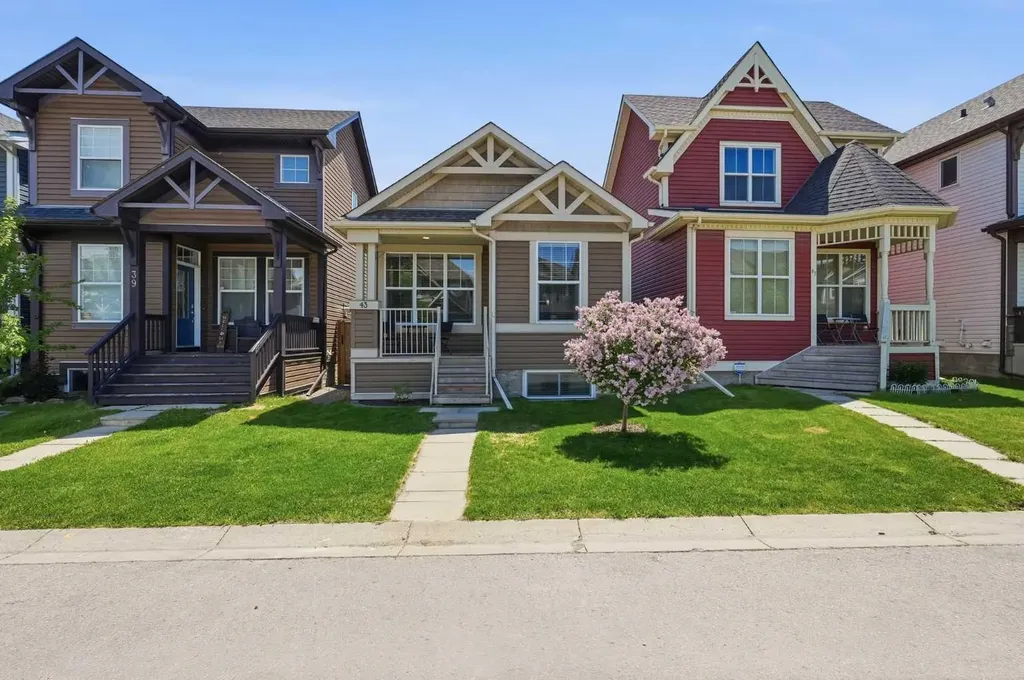 43 Auburn Bay Crescent SE Calgary AB T3M 0K4