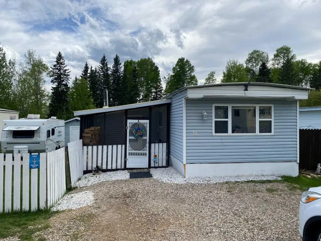 30 Pinewoods Drive Rural Clearwater County AB T4T2A4