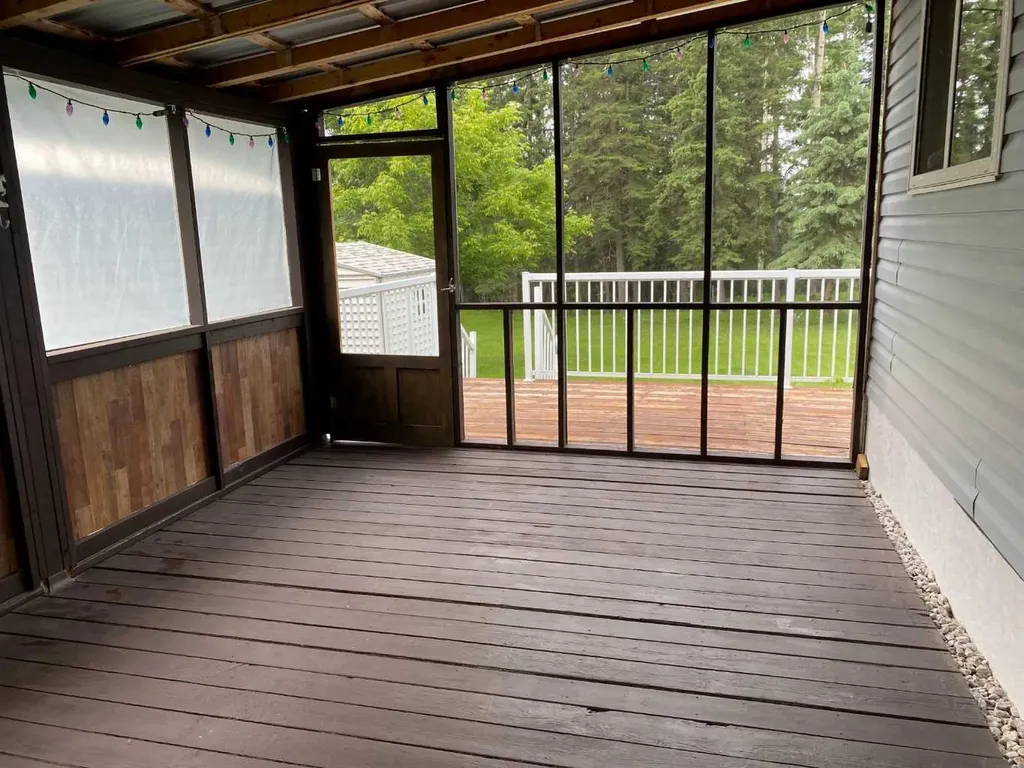 30 Pinewoods Drive Rural Clearwater County AB T4T2A4