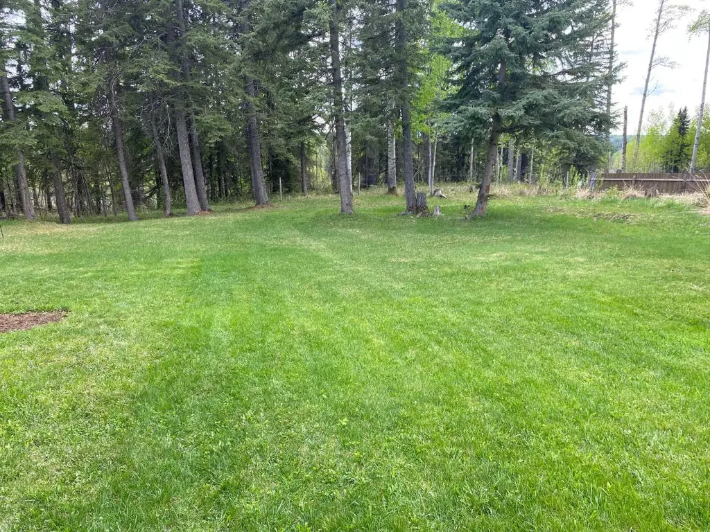 30 Pinewoods Drive Rural Clearwater County AB T4T2A4