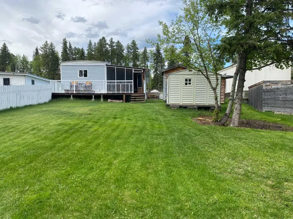 30 Pinewoods Drive Rural Clearwater County AB T4T2A4