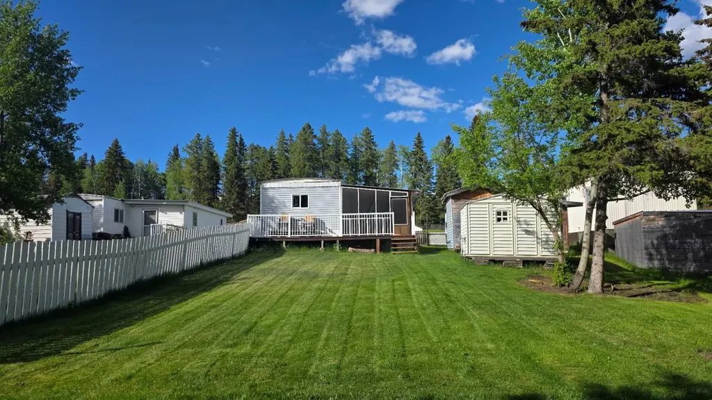 30 Pinewoods Drive Rural Clearwater County AB T4T2A4