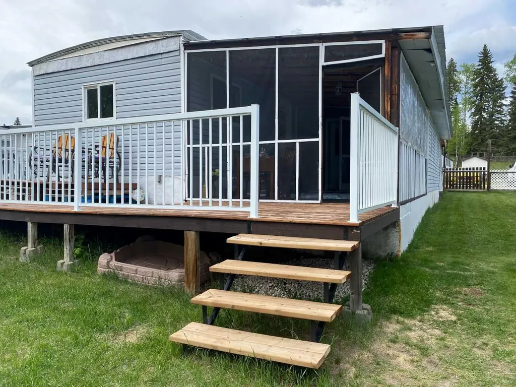 30 Pinewoods Drive Rural Clearwater County AB T4T2A4