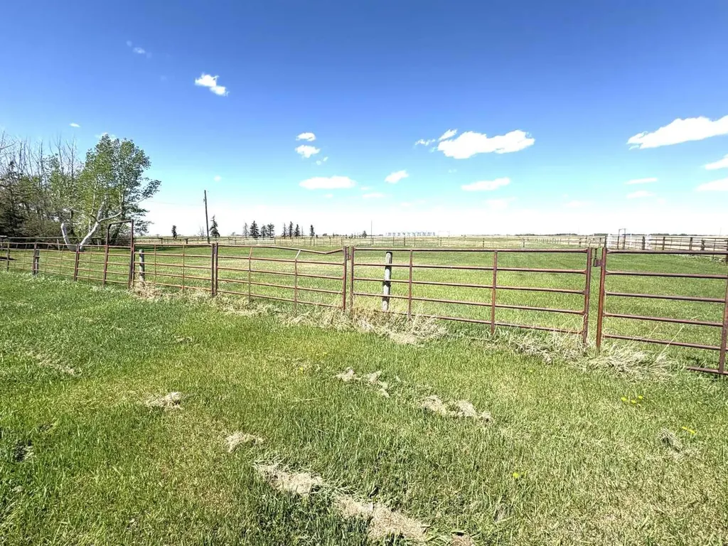 42567 Highway 856 Forestburg AB T0B 1N0
