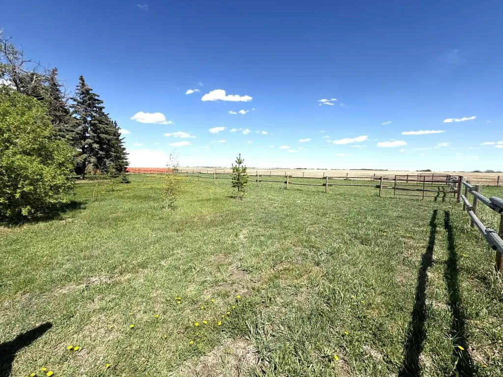 42567 Highway 856 Forestburg AB T0B 1N0