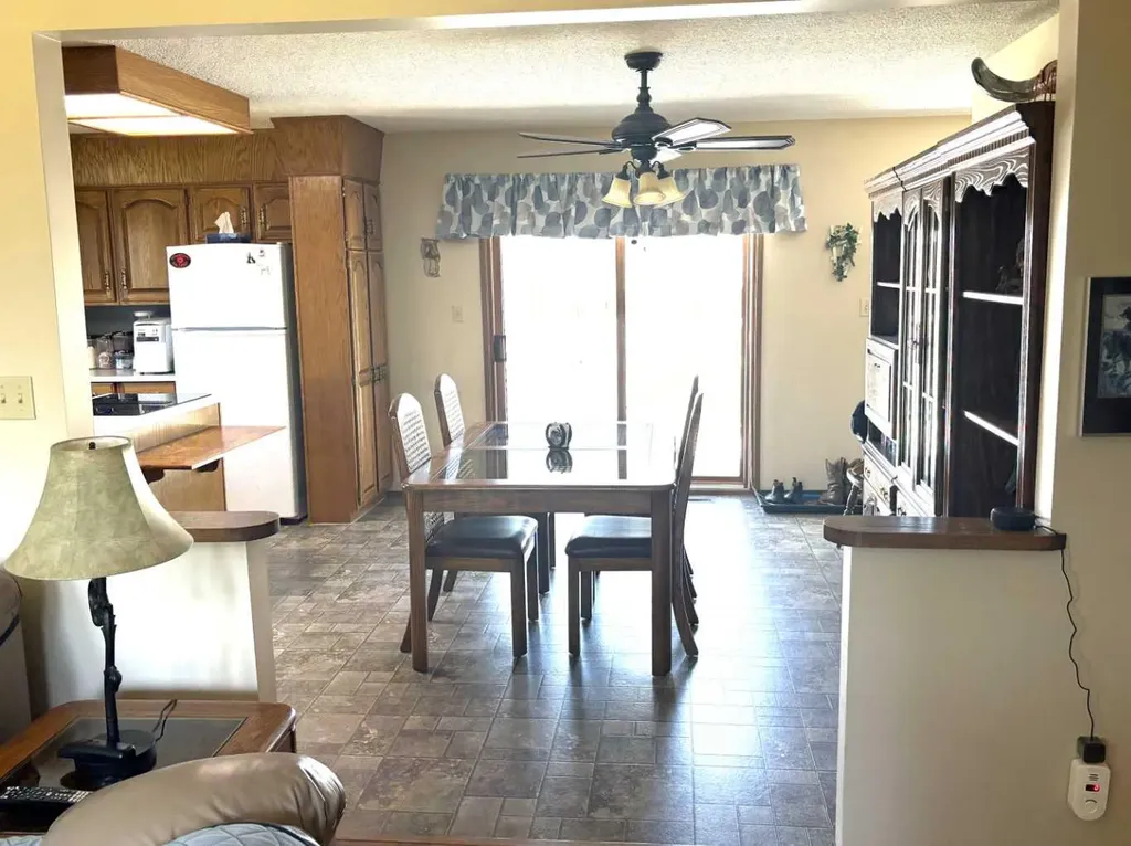 42567 Highway 856 Forestburg AB T0B 1N0