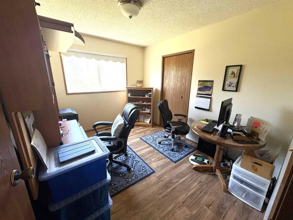 42567 Highway 856 Forestburg AB T0B 1N0