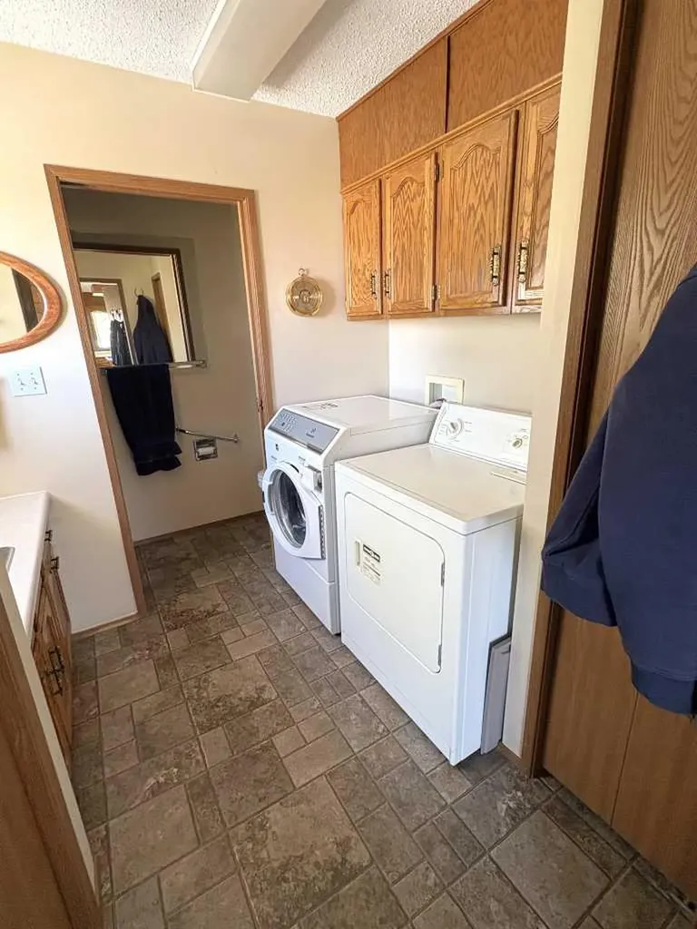 42567 Highway 856 Forestburg AB T0B 1N0