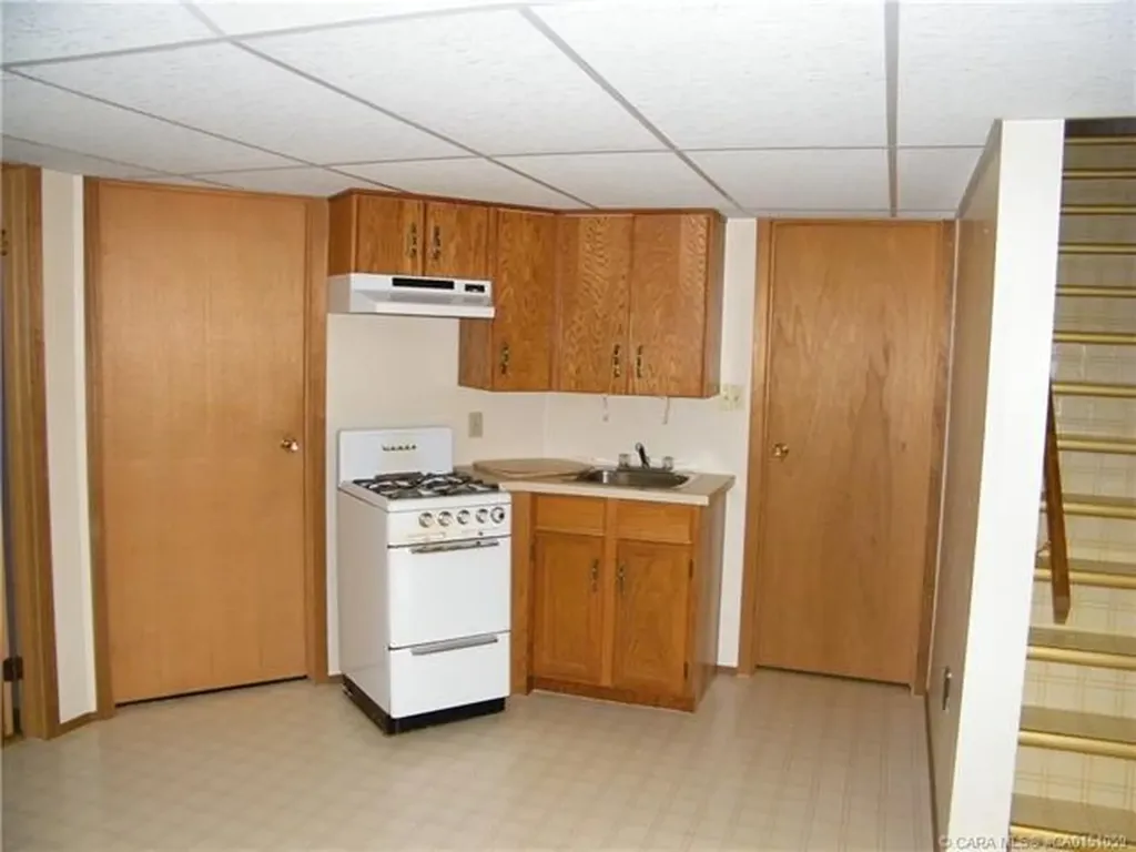 42567 Highway 856 Forestburg AB T0B 1N0