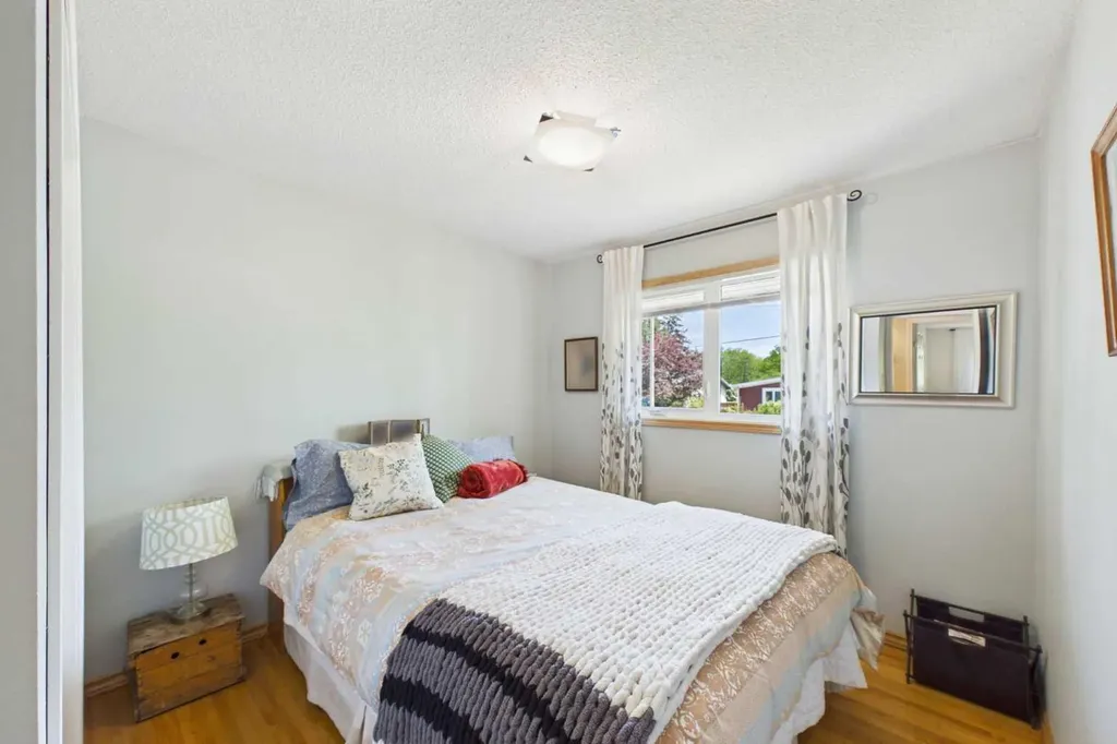 3740 43a Avenue Red Deer AB T4N3G3