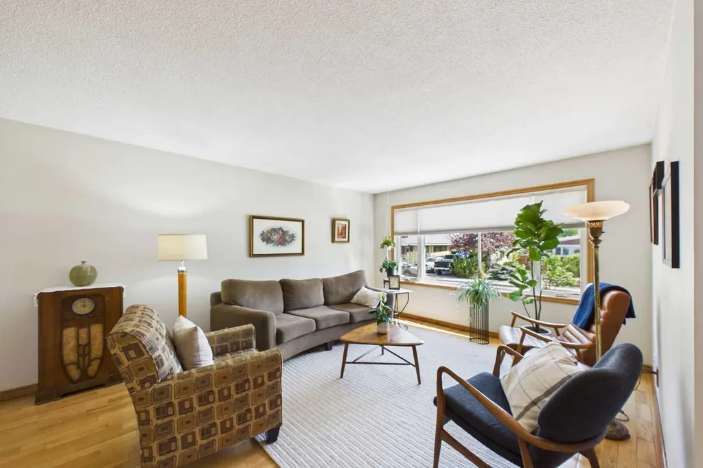 3740 43a Avenue Red Deer AB T4N3G3