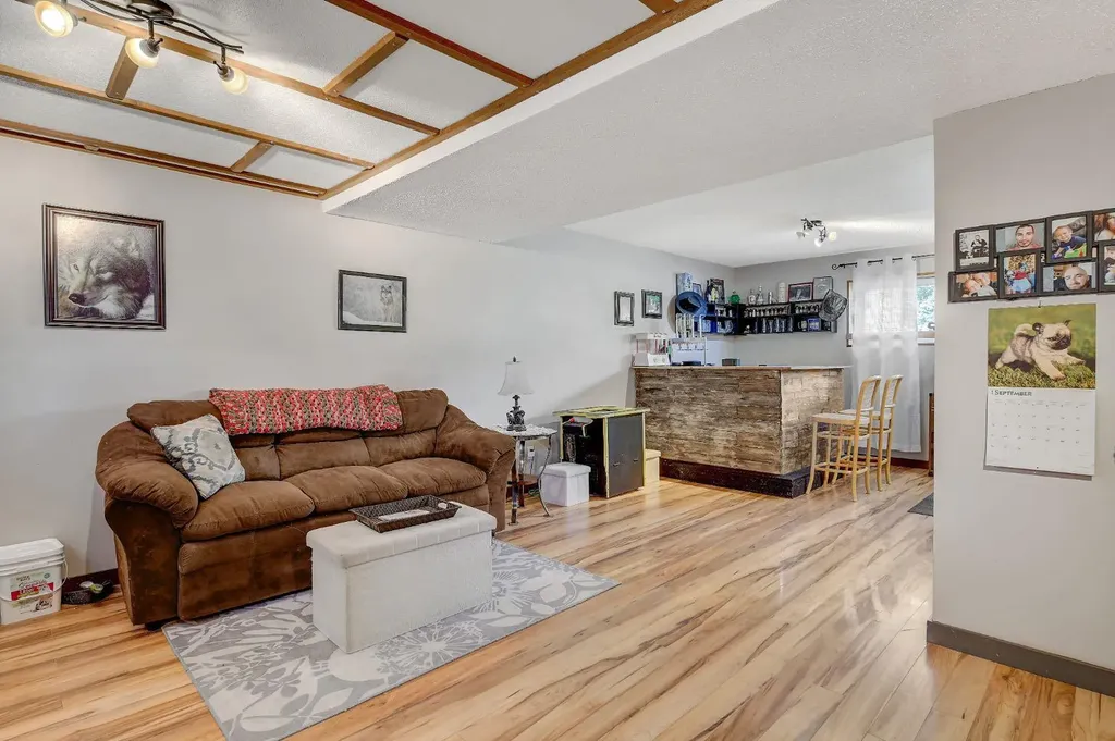 7609 103 Street Grande Prairie AB T8W 1Y8