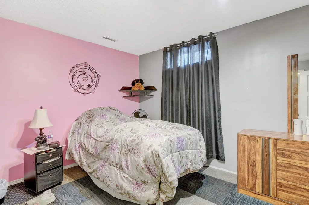 7609 103 Street Grande Prairie AB T8W 1Y8