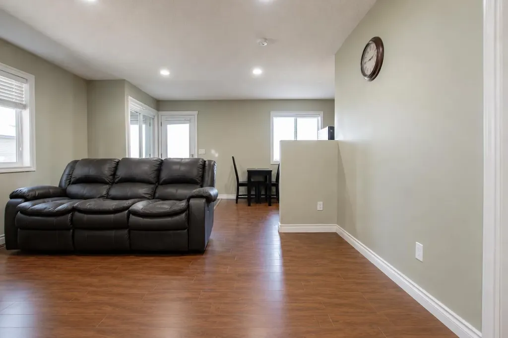 194 Pinnacle Drive Grande Prairie AB T8W 2Z3