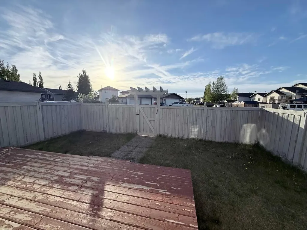 194 Pinnacle Drive Grande Prairie AB T8W 2Z3