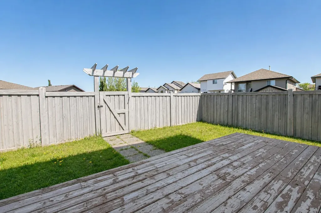 194 Pinnacle Drive Grande Prairie AB T8W 2Z3