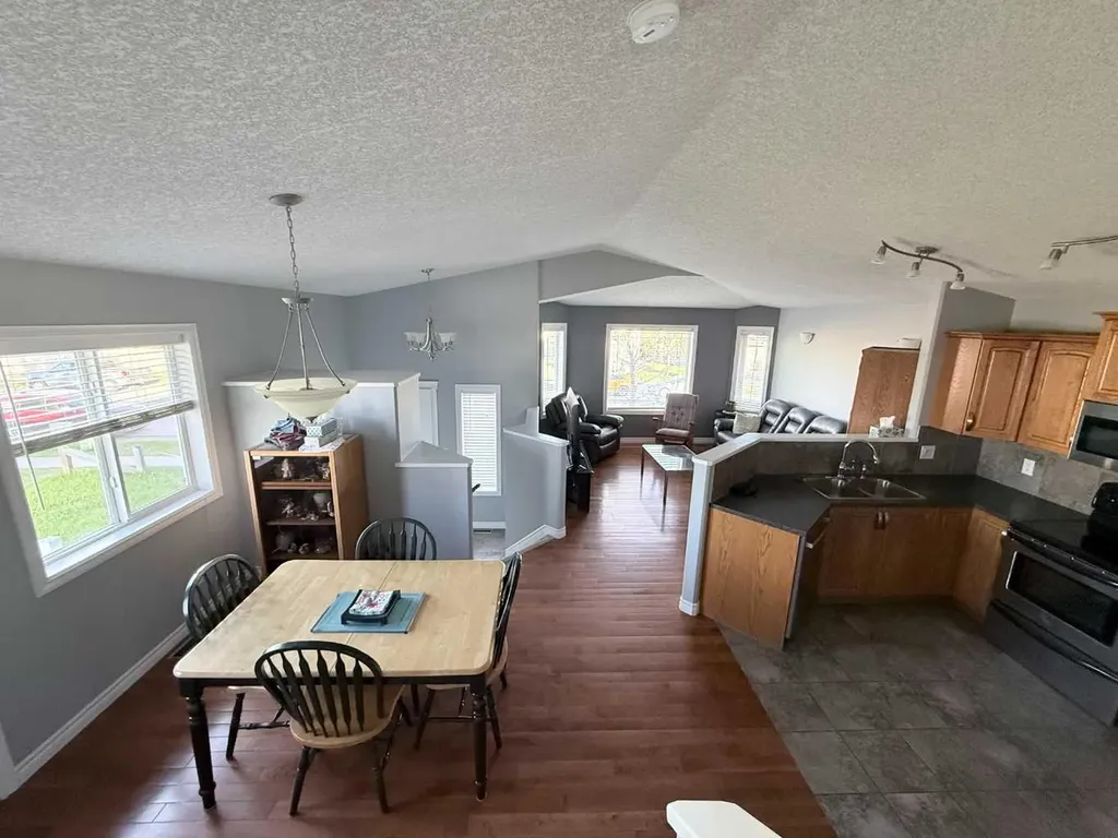 194 Pinnacle Drive Grande Prairie AB T8W 2Z3