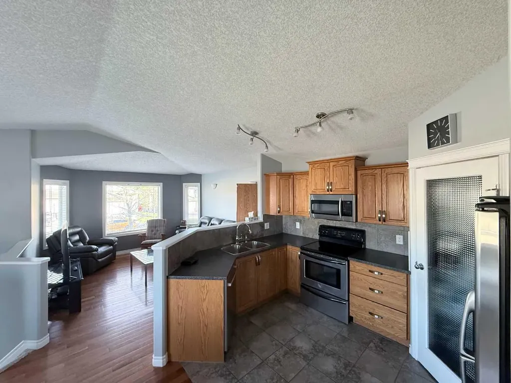 194 Pinnacle Drive Grande Prairie AB T8W 2Z3