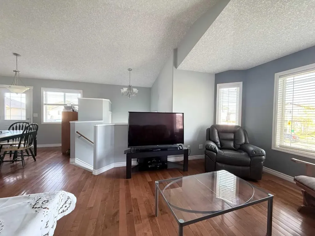 194 Pinnacle Drive Grande Prairie AB T8W 2Z3