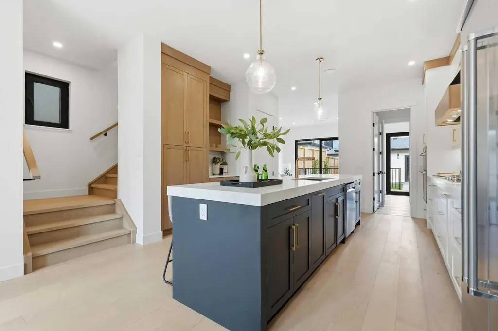 1429 26a Street SW Calgary AB T3C 1K9