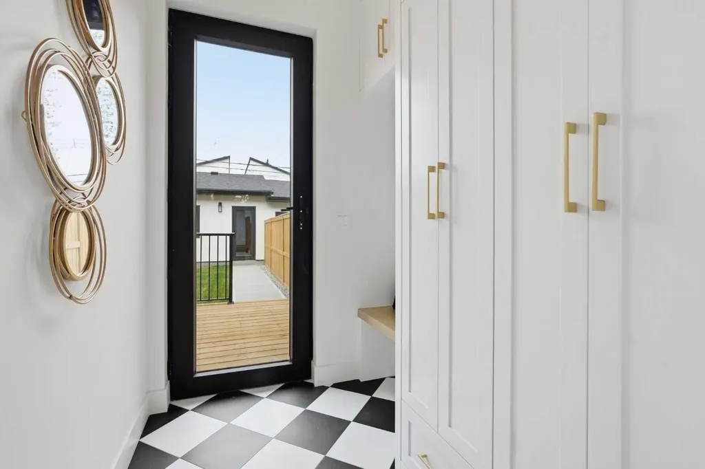 1429 26a Street SW Calgary AB T3C 1K9