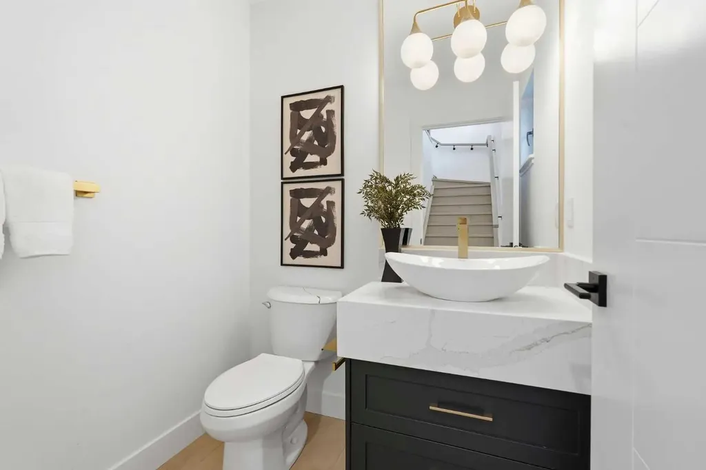 1429 26a Street SW Calgary AB T3C 1K9