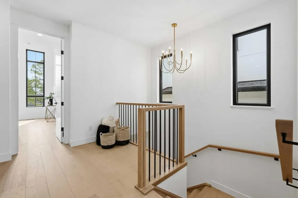 1429 26a Street SW Calgary AB T3C 1K9