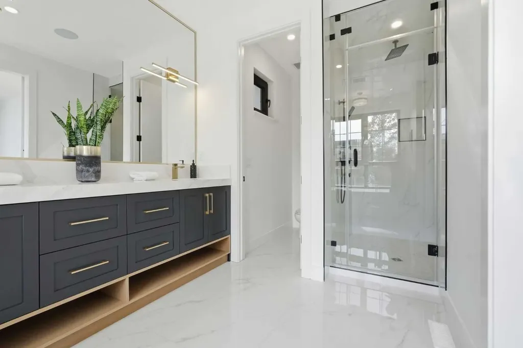 1429 26a Street SW Calgary AB T3C 1K9