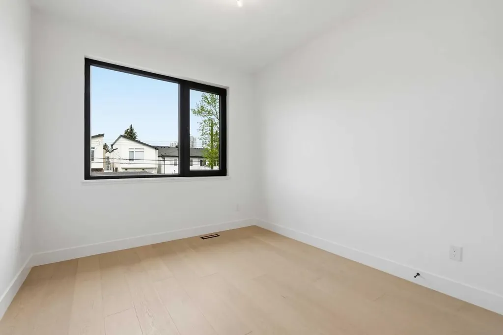 1429 26a Street SW Calgary AB T3C 1K9