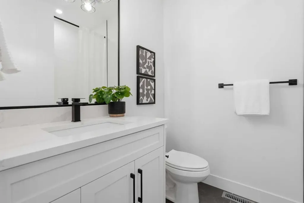 1429 26a Street SW Calgary AB T3C 1K9
