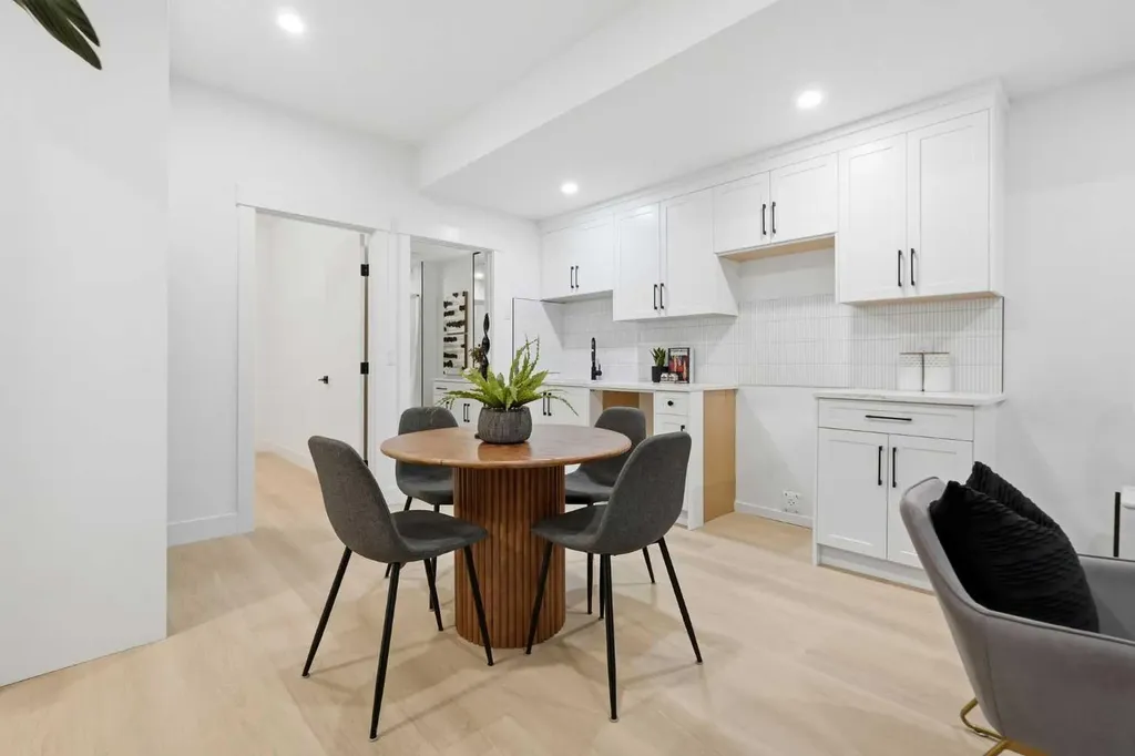1429 26a Street SW Calgary AB T3C 1K9