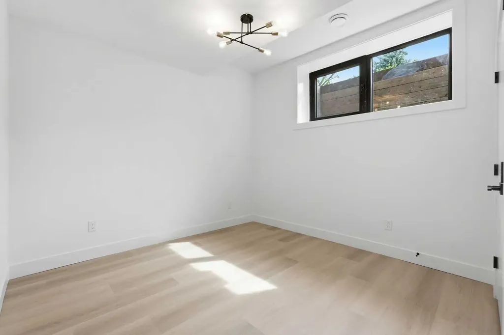 1429 26a Street SW Calgary AB T3C 1K9