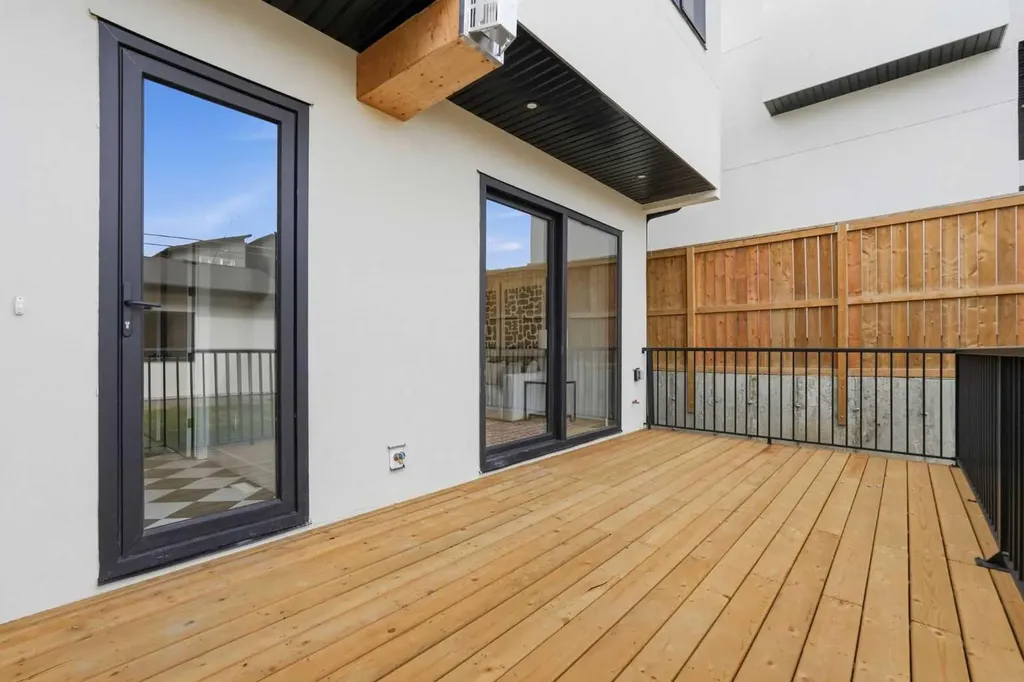 1429 26a Street SW Calgary AB T3C 1K9