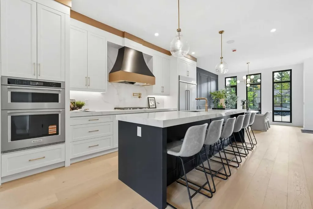 1429 26a Street SW Calgary AB T3C 1K9