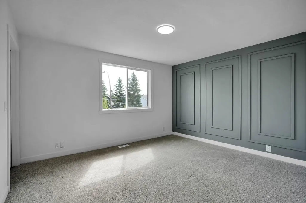 6471 54 Street NE Calgary AB T3J 1Z4