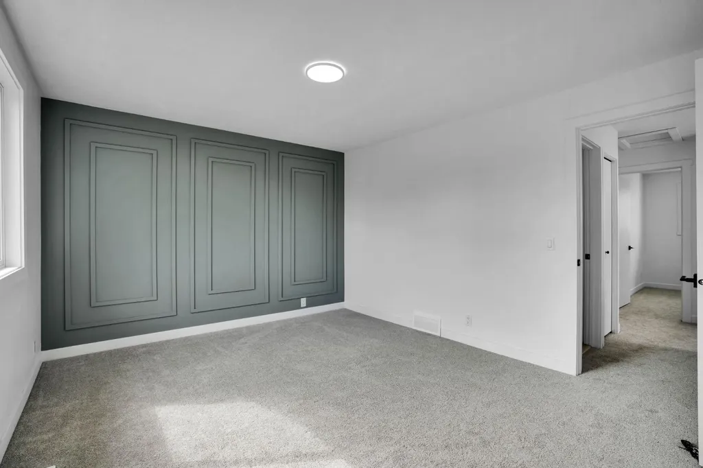 6471 54 Street NE Calgary AB T3J 1Z4