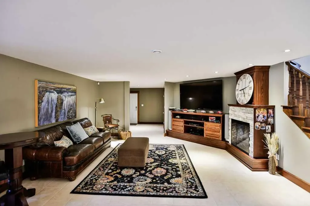 2908 48 Avenue S Lethbridge AB T1K 7B3