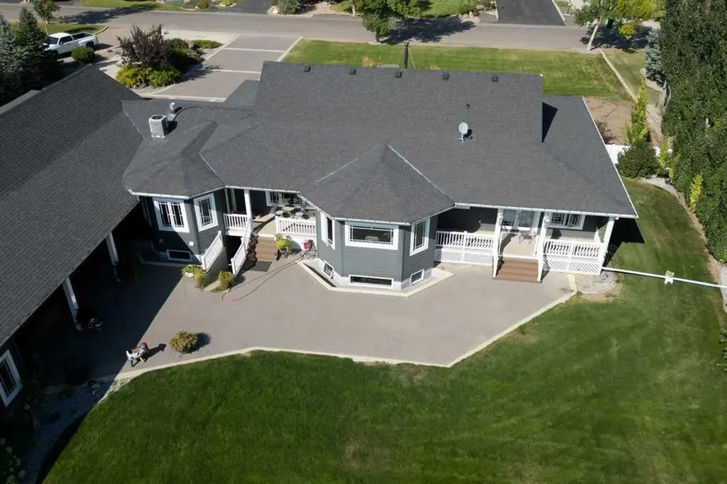 2908 48 Avenue S Lethbridge AB T1K 7B3