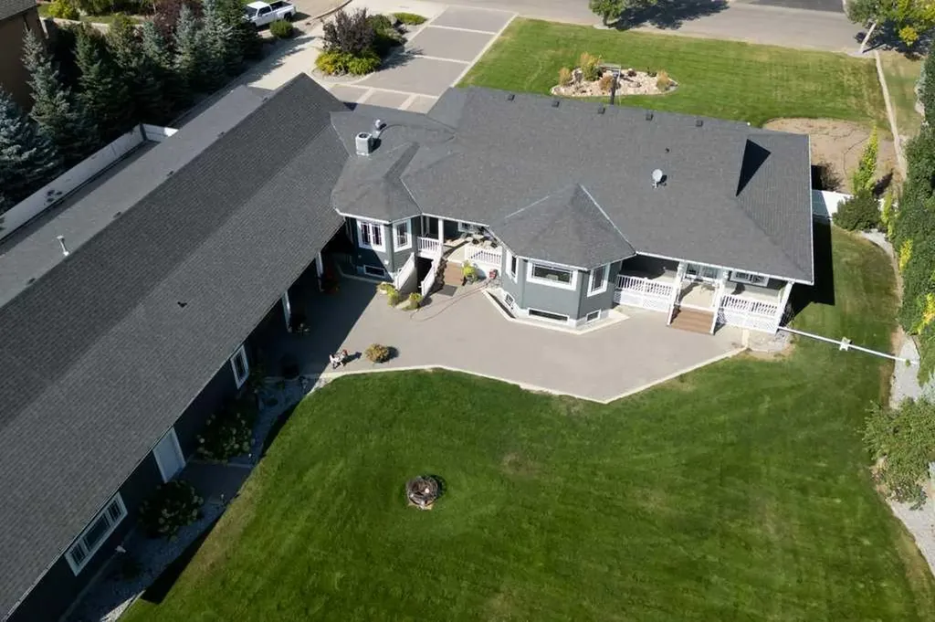 2908 48 Avenue S Lethbridge AB T1K 7B3