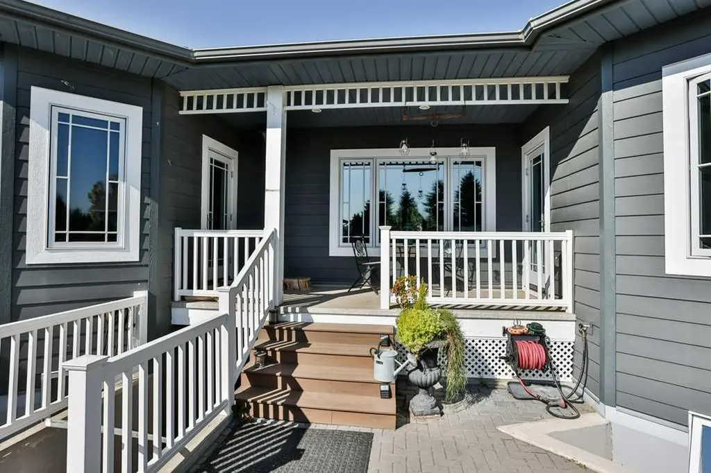 2908 48 Avenue S Lethbridge AB T1K 7B3