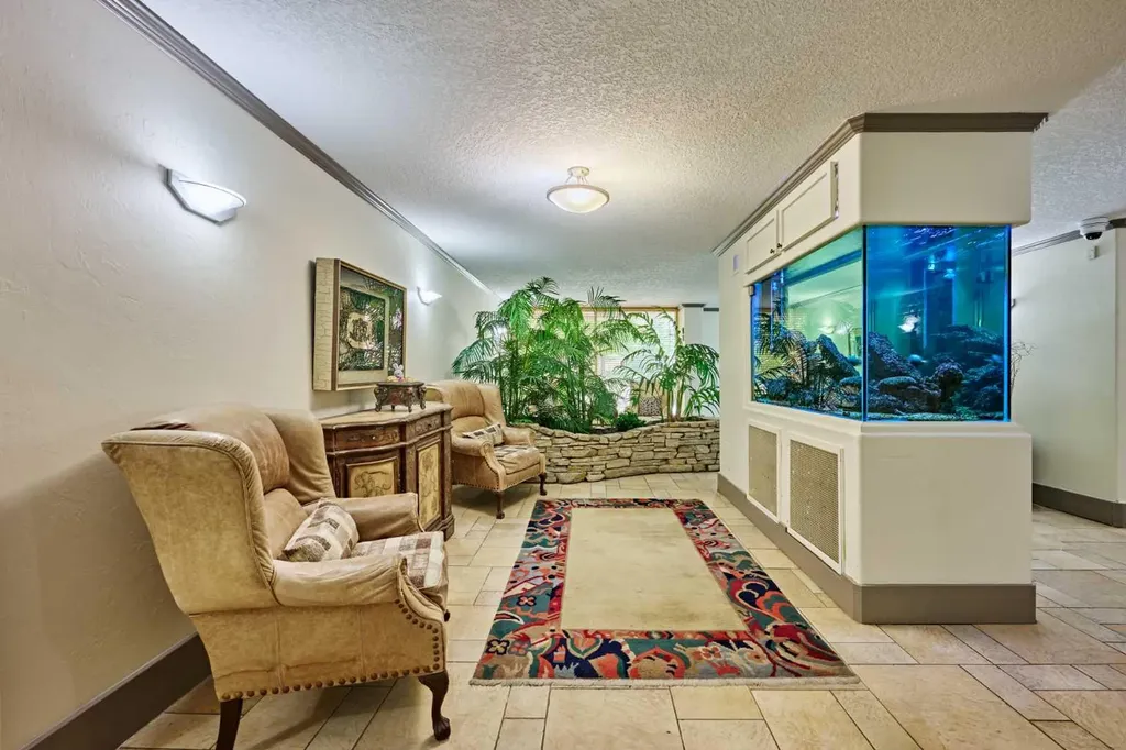 4555 Varsity Lane NW Calgary AB T3A 2V6