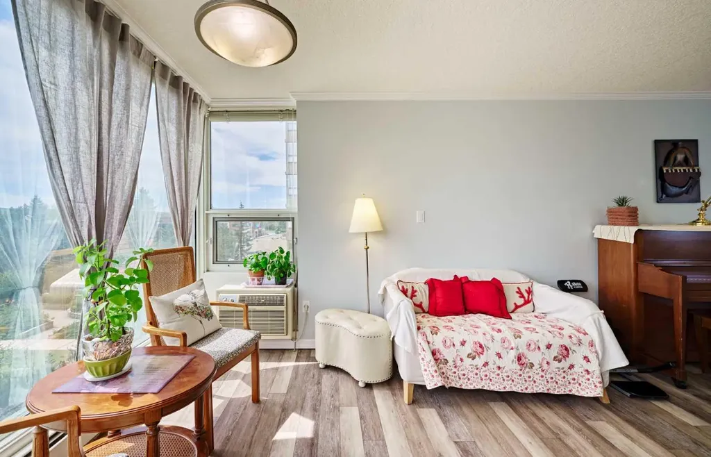 4555 Varsity Lane NW Calgary AB T3A 2V6